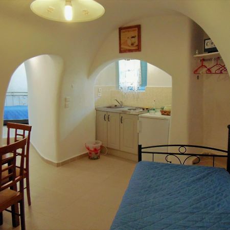 Archangels Traditional Houses 카르테라도스 외부 사진