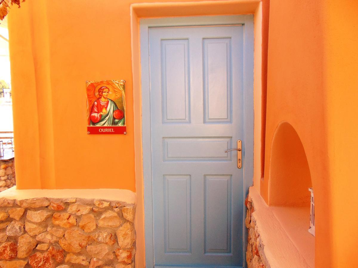 Archangels Traditional Houses 카르테라도스 외부 사진