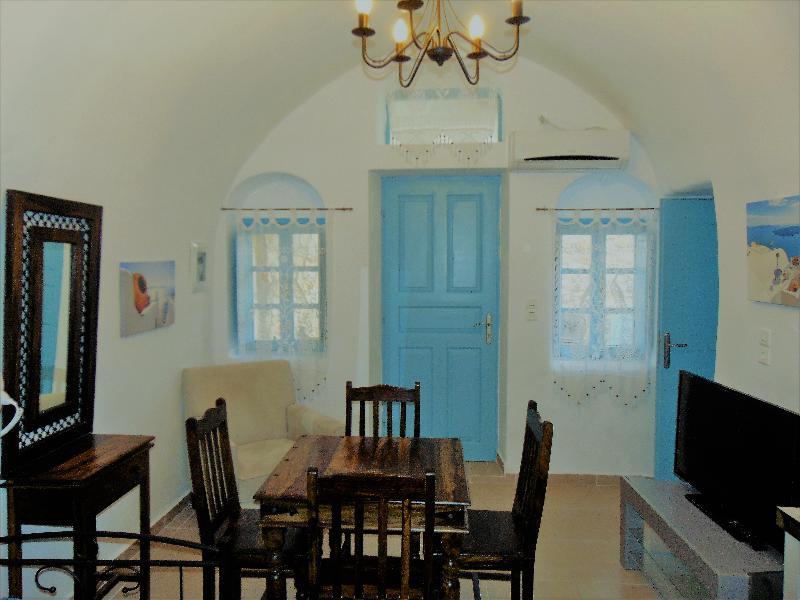 Archangels Traditional Houses 카르테라도스 외부 사진
